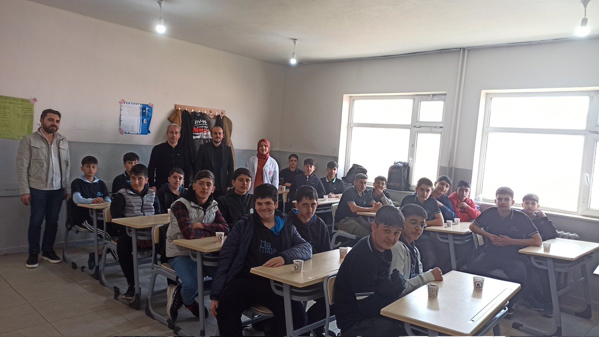 öğrencisi seçilen Eren Yusuf Taşdemir, Mehmet Emin Aslan, Yunus Emre Kökel ve Miraç Meriç isimli öğrencilerimizi tebrik eder, başarılarının devamını dileriz.<a href="/TCMusValiligi/">T.C. Muş Valiliği</a> <a href="/MusMilliEgitim1/">Muş İl Millî Eğitim Müdürlüğü</a> <a href="/EnverkV/">Enver KIVANÇ</a> <a href="/ERHANSUBASI49/">ERHAN SUBAŞI</a>