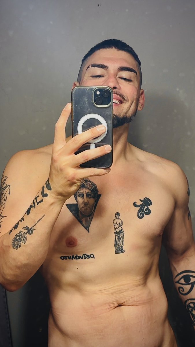 officialpapi94's tweet photo. GN 💫✨ https://t.co/75k7P64V0c