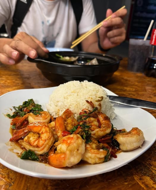 Ka Phrao King........Bangkok #kaphraoking #shrimp #kaphrao #bangkok