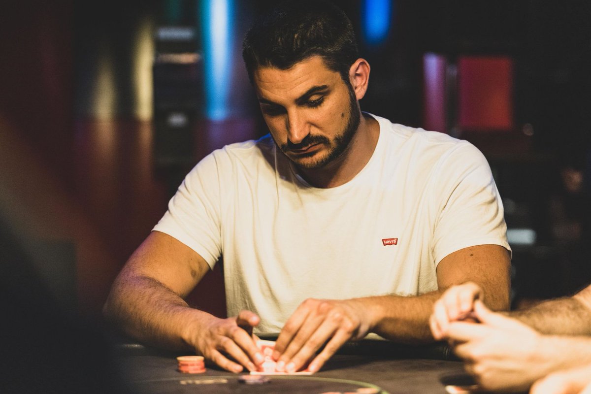 EducaPoker (@educapoker) on Twitter photo 🎓 Los alumnos del Cash Project también tienen clase esta tarde.
🔝 <a href="/ToniDancero/">Toni Martínez</a> estará en directo a las 19:00 haciendo una revisión de manos de bluffcatchers contra recreacionales.
🔵 Disponible desde Universidad
📺 educapoker.com/clases/revisio… 🎓 Los alumnos del Cash Project también tienen clase esta tarde.
🔝 <a href="/ToniDancero/">Toni Martínez</a> estará en directo a las 19:00 haciendo una revisión de manos de bluffcatchers contra recreacionales.
🔵 Disponible desde Universidad
📺 educapoker.com/clases/revisio…