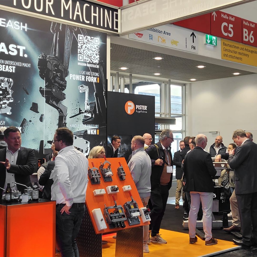 Volle Pister Power @ #bauma2025! 💪

Unser Steel Beast ist live vor Ort – laut, stark &amp; innovativ! 💥

📍 Halle B5 | Stand 501
🗓️ Bis 13. April – kommt vorbei!

👉 invasion-baustelle.de

Pister – amp up your machine

#pister #steelbeast #bauma2025 #invasionbaustelle #messezeit