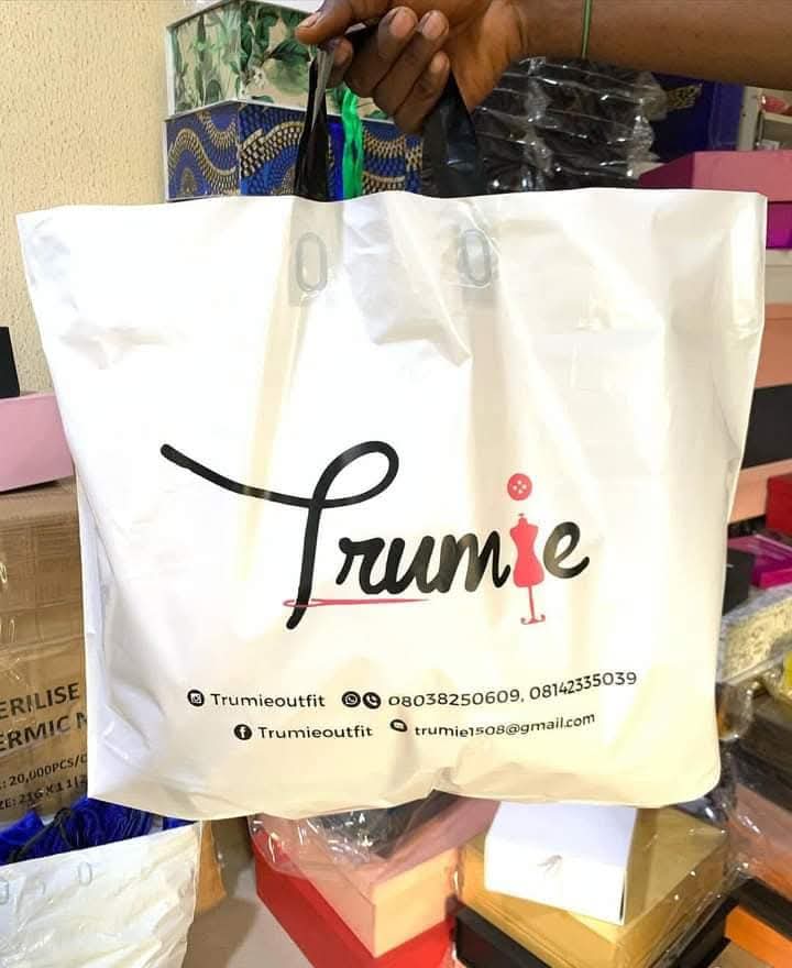 JattoQudus's tweet photo. Boxes, Nylon Bag, Paper Bag.
All available.

Premium luxury and value added packaging conveys an image of sophistication and value

To Place Your Order;
📍Send us a DM @LiftedhandsP 
📍Call +2348074692174
Location:- Ilorin
Delivery Nationwide
#boxmaking #paperbag #giftbox #ilorin https://t.co/xLwGaN0L5x