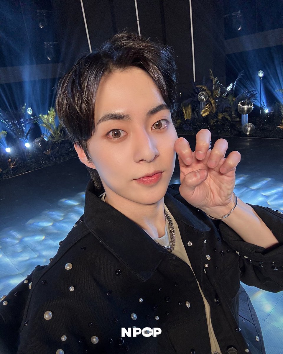 NPOP_OFFICIAL's tweet photo. 𝗡𝗣𝗢𝗣 𝗟𝗜𝗠𝗜𝗧𝗘𝗗 𝗘𝗗𝗜𝗧𝗜𝗢𝗡 - 𝗦𝗜𝗗𝗘 𝗔 
고양이한테
카메라 주면 생기는 일
= 아름다움...≽^-⩊-^≼

NPOP 시우민 편 보러 가기🐾
https://t.co/bZpUBFuUIw 

#XIUMIN #시우민 @XIUMIN_INB100
#InterviewX #MakeYouLaLa #LostParadise
#NPOP #엔팝 #KPOP https://t.co/j0ilThVosN
