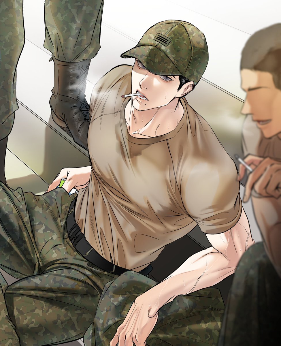 그냥 저몸과 저얼굴로 군복을 입고있는게..
목부분이 젖어있는게..