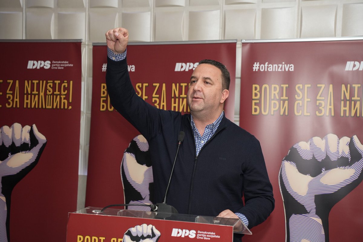 DPSCrneGore's tweet photo. I mještani Ozrinića su spremni da stanu na put širenju mržnje i nacionalizma!

Pobijedićemo 13. aprila i vratiti Nikšić građanima!

🗳️ Zaokruži 3!

✊ Bori se za Nikšić!

#OFANZIVA #BoriSeZaNiksic #Niksic #dopobjede https://t.co/SYMah52Tvw