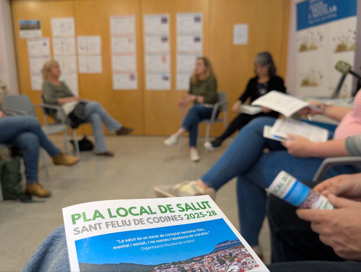AjSFCodines's tweet photo. Coincidint amb el Dia Mundial de la Salut, es va presentar el Pla Local de Salut, un document estratègic que recull accions per millorar la salut i el benestar amb mirada transversal, comunitària i inclusiva.

➡️ Un full de ruta construït entre tots/es

ℹ️https://t.co/jN2wiQgn64 https://t.co/V7KrE6kM1S