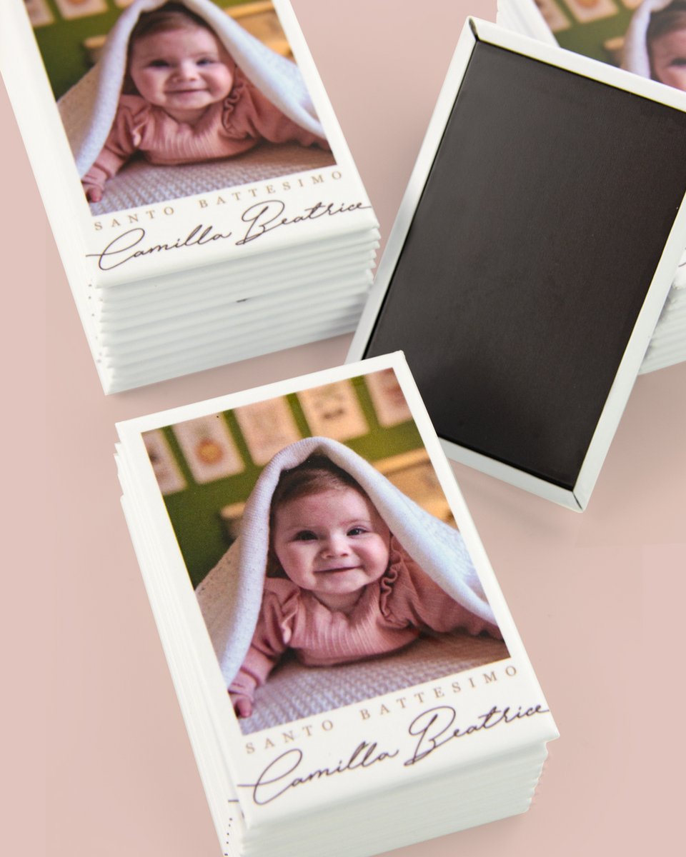 ✨ Mini Moon brings magic and warmth to every corner.
Their décor fills kids' spaces with charm and tenderness. 🏡💫
Thanks for trusting Camaloon with your custom magnets!