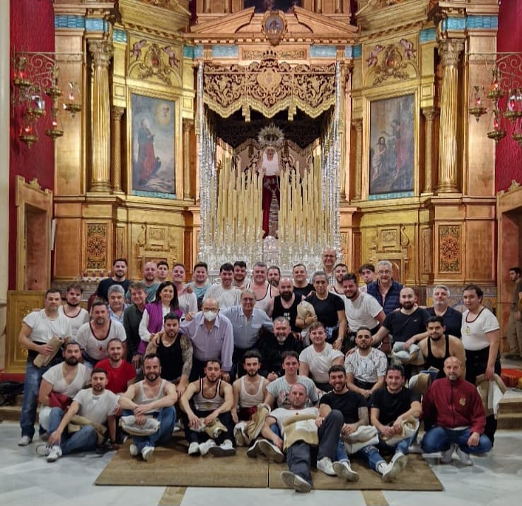 DoloresdelCerro's tweet photo. 🔔Con los retranqueos de los pasos de nuestros Sagrados Titulares💐, celebrados en los últimos días, apuramos los preparativos para una nueva estación de penitencia.

Volvemos a reencontrarnos, en la anhelada espera que nos conduce hasta el amanecer de un nuevo ✝️Martes Santo. https://t.co/NtTo72TsXa