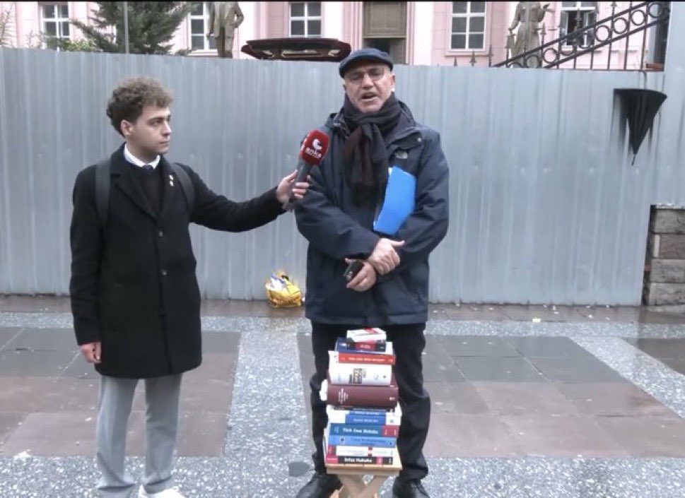 Adeta tek kişilik dev ordu:
Mahmut Tanal.