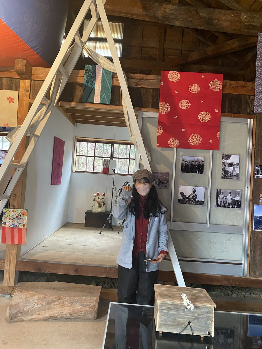 kojinakase's tweet photo. かみくろ彩々」振り返って③
住民の皆さんも熱心に。市長さんも久しぶり、映像の宇土さん、メディアアーティスト佐藤さん、お疲れさん。 https://t.co/2Orxdt3ZDe