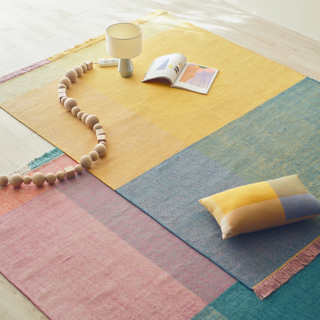 春夏の新作ラグをご紹介！ インドの職人の手でていねいに織り込まれた
