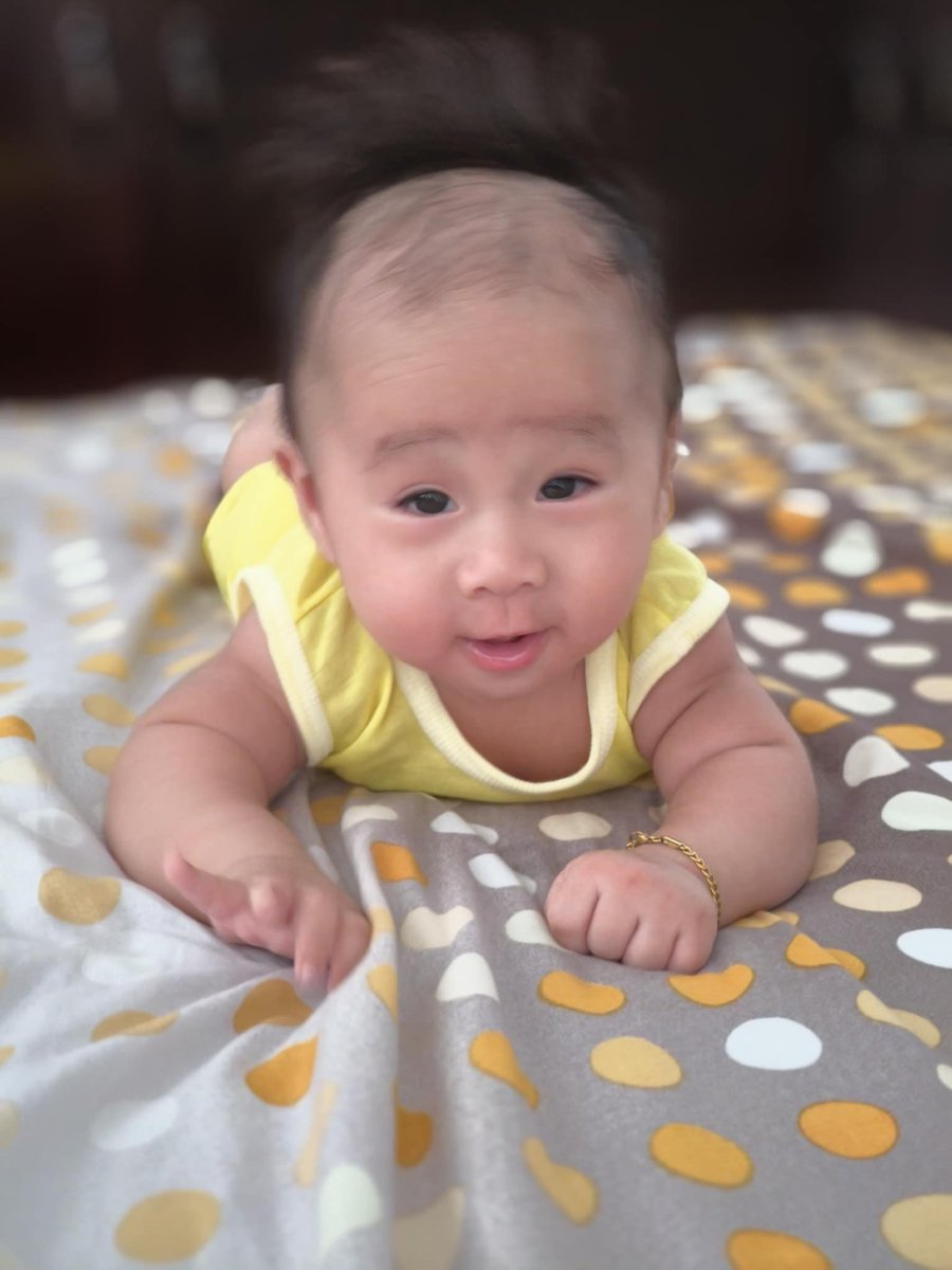 kitkaathyyy's tweet photo. naaah. kadali ra. mokulob naman. 🥹 don’t grow up too fast palangga oy https://t.co/foi5S0nmvg