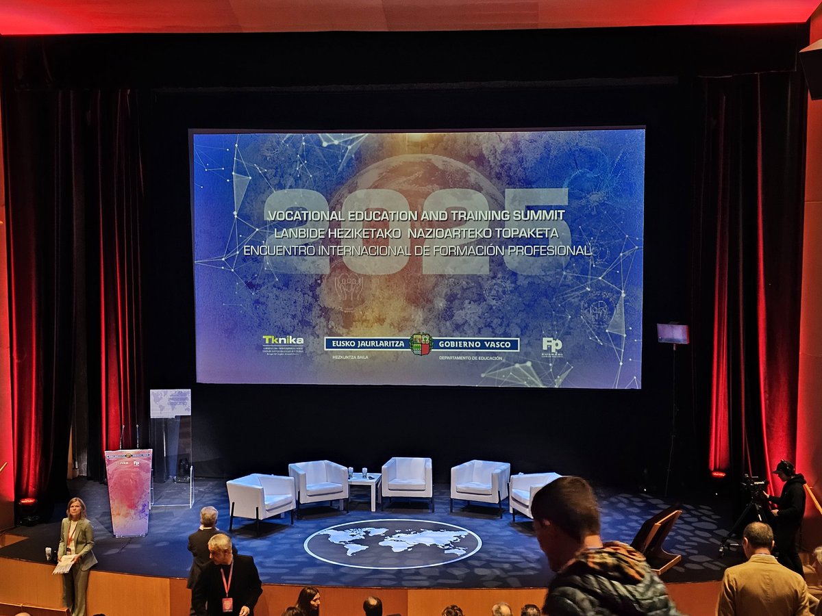 Lanbide Heziketako Nazioarteko Topaketa. 
Encuentro Internacional de Formación Profesional.
Vocational Education and Training Summit.