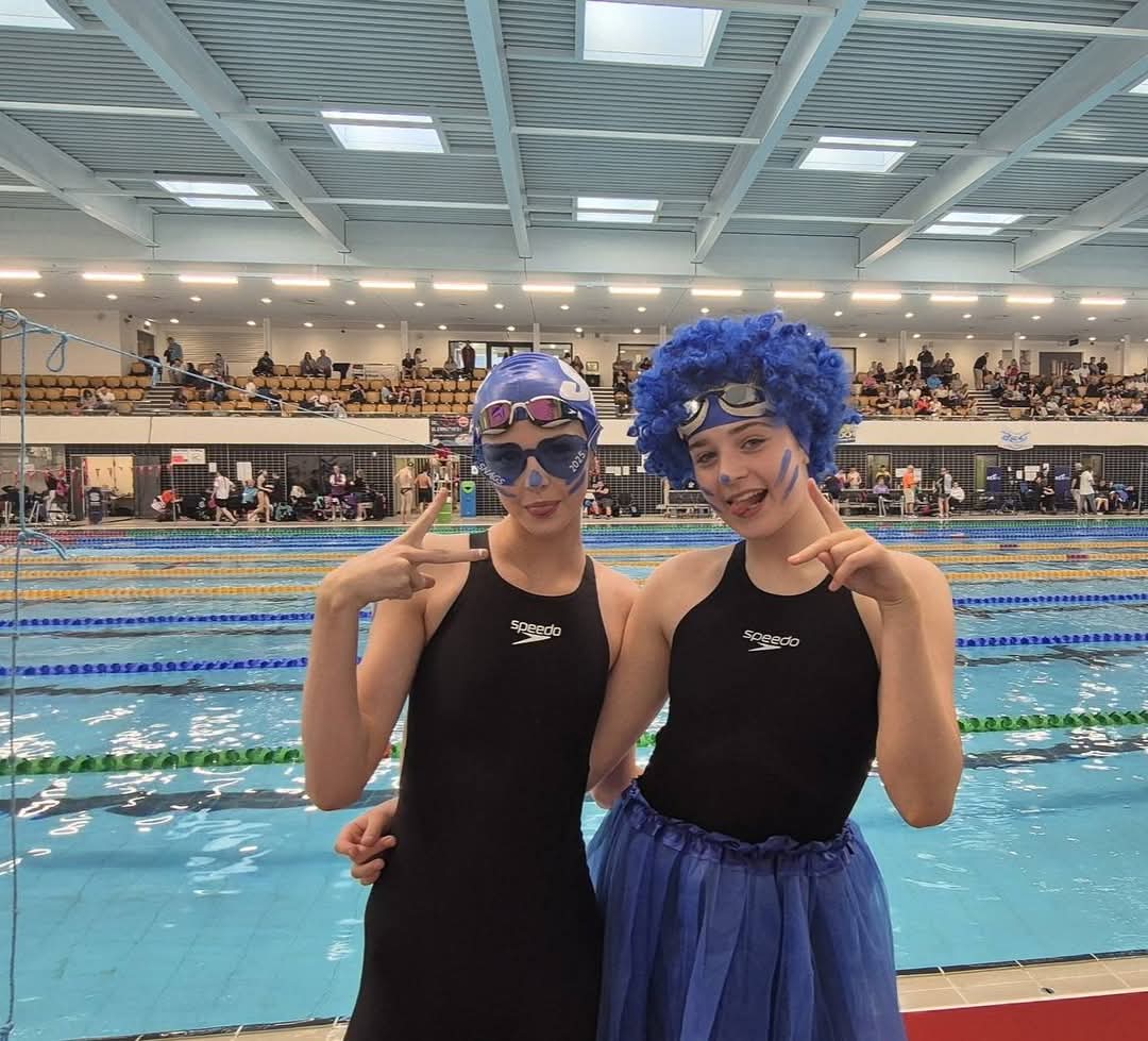 DAY 4 Cont. Chloe was reserve in 200IM and 50back but unfortunately didn't get a swim in the final. 
Iona 50m back move up from 23 to 18
Zara 100m fly PB
Lewis 200m free PB
Great day well done all