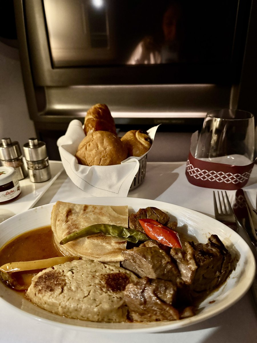 gita_mathew's tweet photo. Spring holidays off to a great start ✈️ 🥰🥂
Loving the crystal-clear WiFi on board with Qatar Airways thanks to @Starlink
Hands down, QR is still my fave airline ! ♥️🇶🇦✈️
@qatarairways Doha-London
#OnFlight https://t.co/9eXsB0wmz3