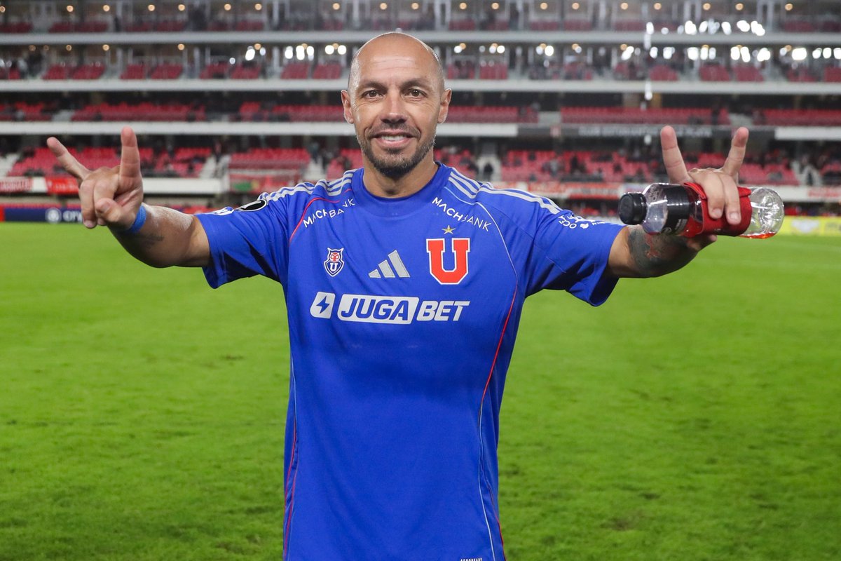 udechile's tweet photo. Buenas noches azules! 🤘

Vamos por una gran semana 💙❤️ https://t.co/1qgU7yiR0f
