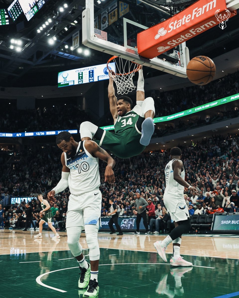 Bucks's tweet photo. New favorite photo just dropped. https://t.co/bF4FvFNsdT