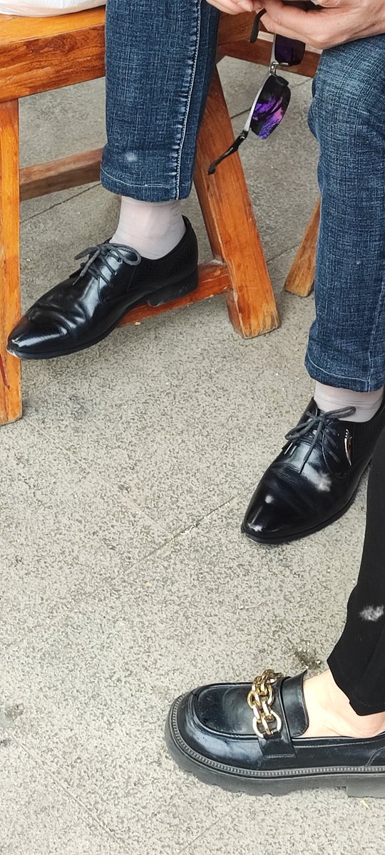 絲情襪意 tweet media