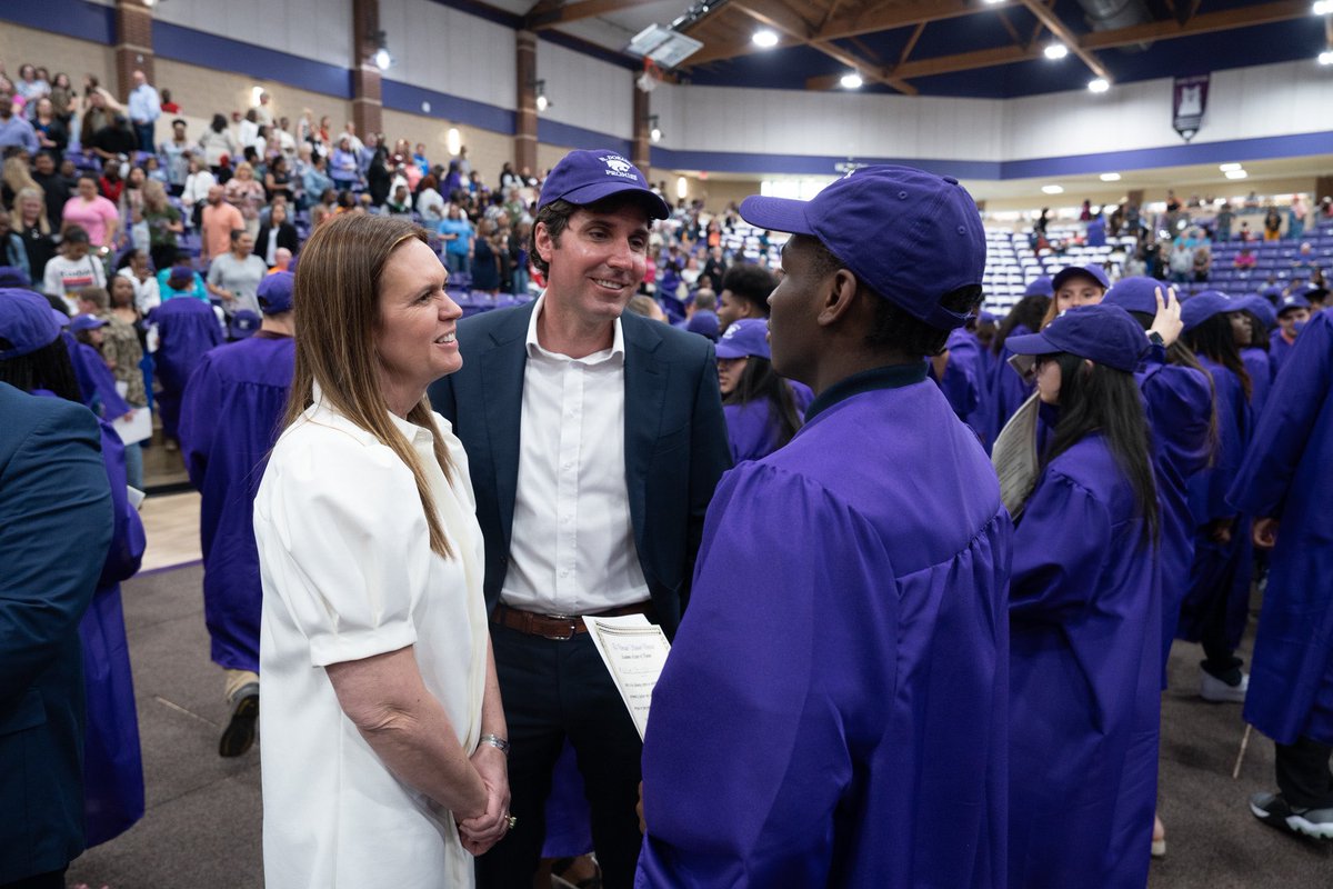 SarahHuckabee's tweet photo. Thank you for having me at the 18th Annual El Dorado High School Academic Signing Day Ceremony. When students finish high school they should be ready to enroll, enlist, or employ. That’s what today was all about! 

What an incredible scene to see 300 high school students sign their letter of intent for their next steps. 

Congratulations Class of 2025! Our whole state is cheering you on today!