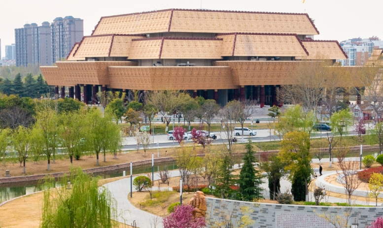 DiscoverAnyang's tweet photo. Anyang's 2025 Qingming Holiday Tourism Boom: 2.18M Visitors Generate 1.3B CNY
⚡ Hongqi Canal Scenic Area   
🏛️ Yin Xu Museum &amp; Chinese Writing Museum  
🏡 Ma's Manor 
🌼 Countryside Getaways  
#Adventures 
#CultureMeetsNature 
#OracleBoneTourism 
#SpringEscapes https://t.co/R5VAtYdDI6