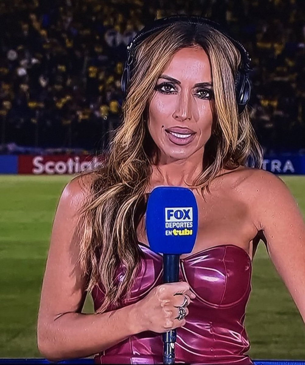Claudia García de Fox Deportes. Pues no es traveco/ transformer… si es mujer de verdad y tan insoportable como Geo González y Marion Reimers fusionadas
