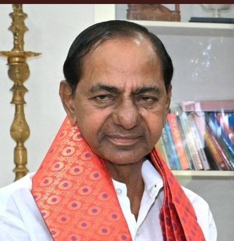 Kritikch's tweet photo. సమర్ధ పాలన విషయంలో 
KVR  = 100×KCR 

KVR గిన  KCR ప్లేస్ లో ఉండి ఉంటే ఈ రోజు తెలంగాణ కి అప్పులు ఉండేవి కావు. తెలంగాణ దేశంలో No.1 అయ్యేది https://t.co/CM2VBn6f11