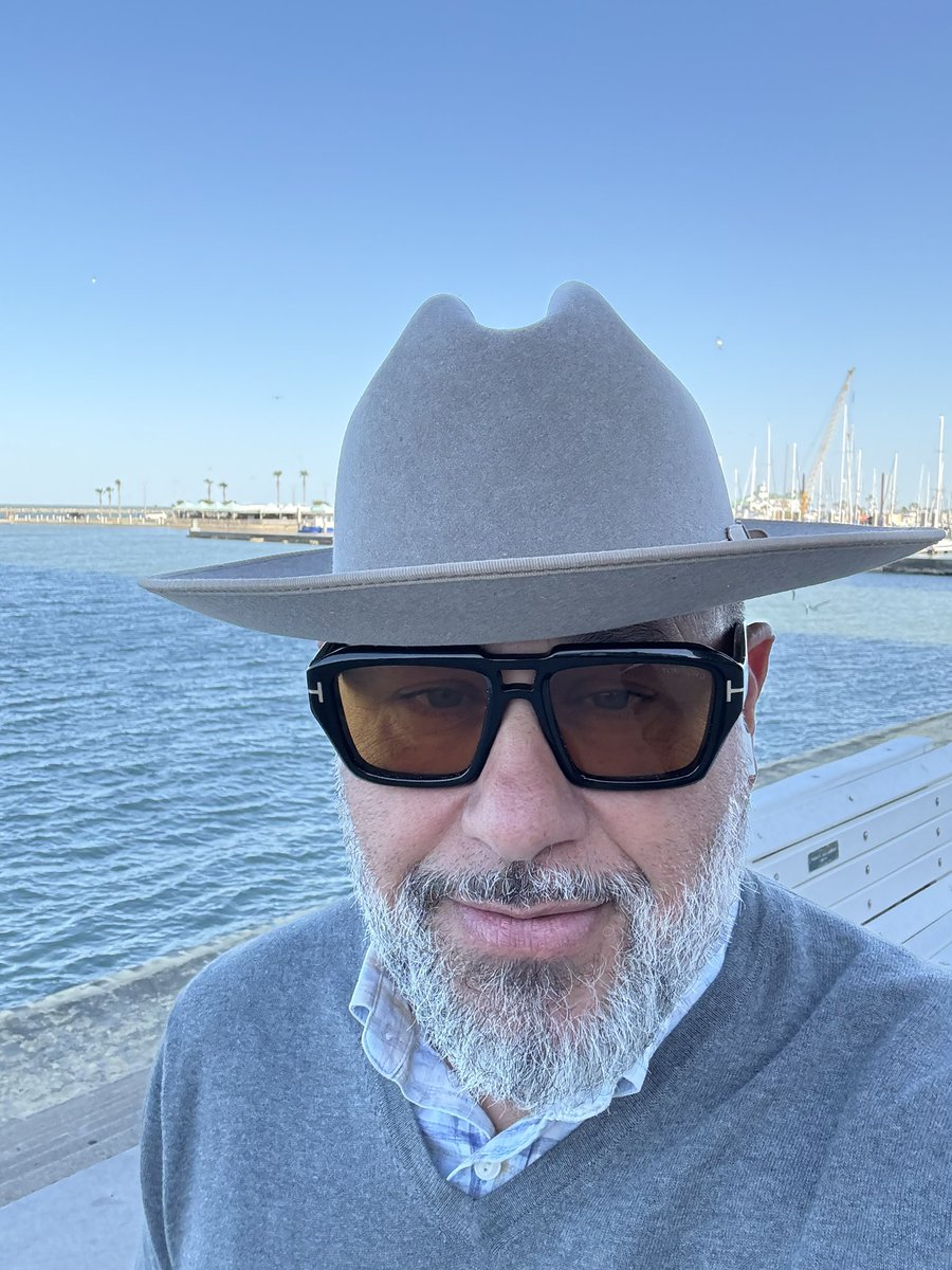 TeamGumball5's tweet photo. Came down to the Coast this afternoon to make sure City Council understood what their options were.
Development Agreement approved, time for Strip Club Night and a celebratory Old Fashion. 😂 #ChicagoRules #OldSchool https://t.co/LtG8DvVICM