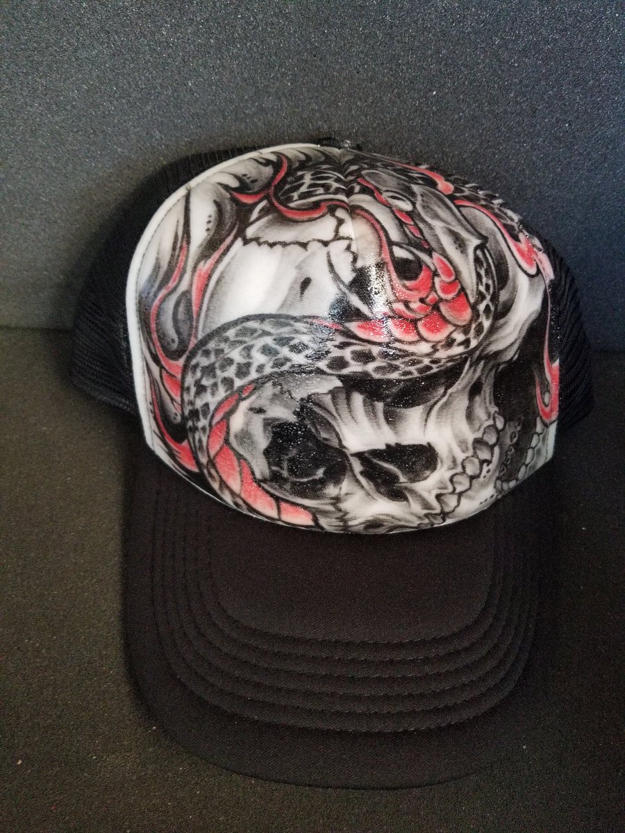 Qyss09's tweet photo. #スカル
#キャップ
#ハンドメイド
#skull
#cap
#handmade https://t.co/92zxq5hodB
