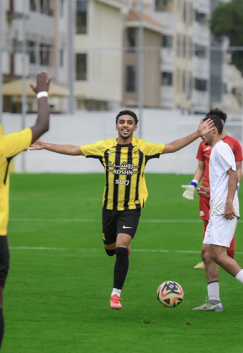 mjeedayash's tweet photo. الحمدلله💛🖤⚽️ https://t.co/6reLitsXE6