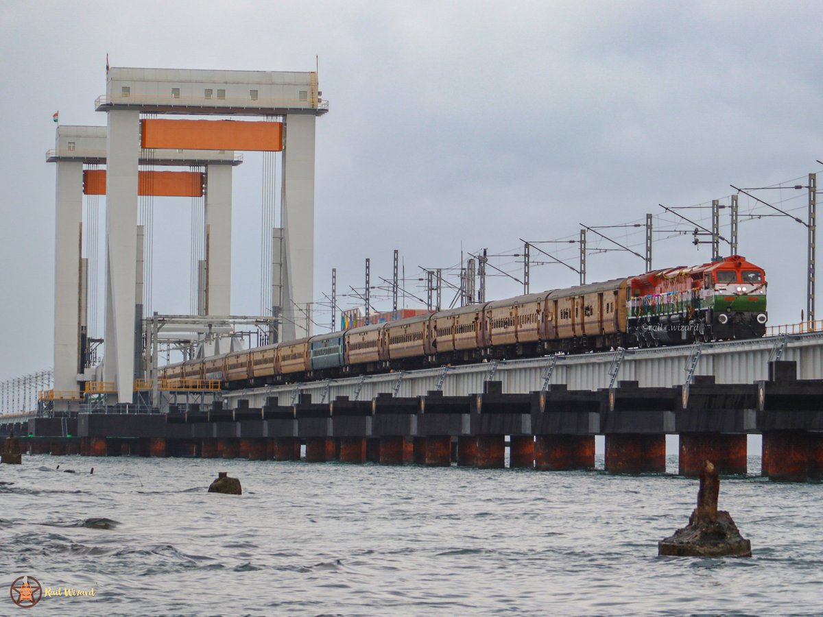 Traversing the 🇮🇳 over the newly inaugurated Rail - Sea Link to the Island City ~ Rameswaram !

40338 GOC's 🇮🇳 WDP4D powering legendary 145 year old 16751 Boat Mail Express
#PambanBridge #Rameswaram #palkstrait #indianrailway