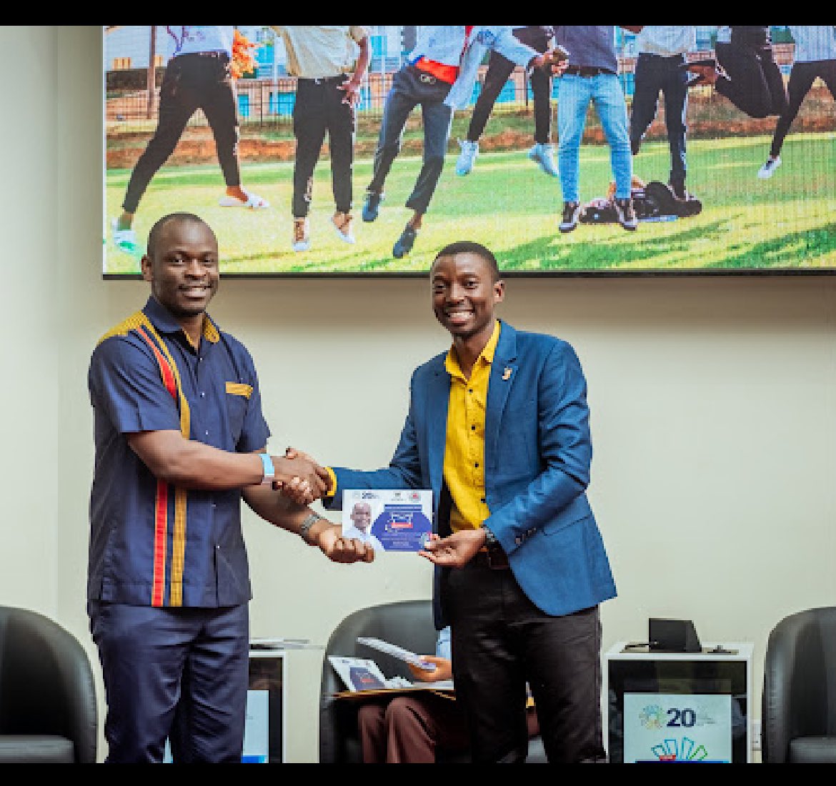 AbelWalekhwa's tweet photo. 1/2
#Mentorship #Award #Recognition
Last Friday(4th April), I excited to present part of my #PhDwork during #MUEHSA@20 conference @MUEHSA1 
It was a great opportunity to network and connect with other scholars.
Very exciting, our work at @MentorGlobally was recognised. https://t.co/LRZY4aedaT