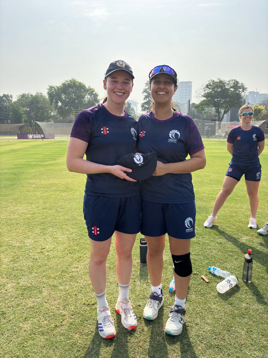 Marking a huge milestone for <a href="/_hrainey/">Hannah Rainey</a>, receiving her 50th cap 🙌

#FollowScotland