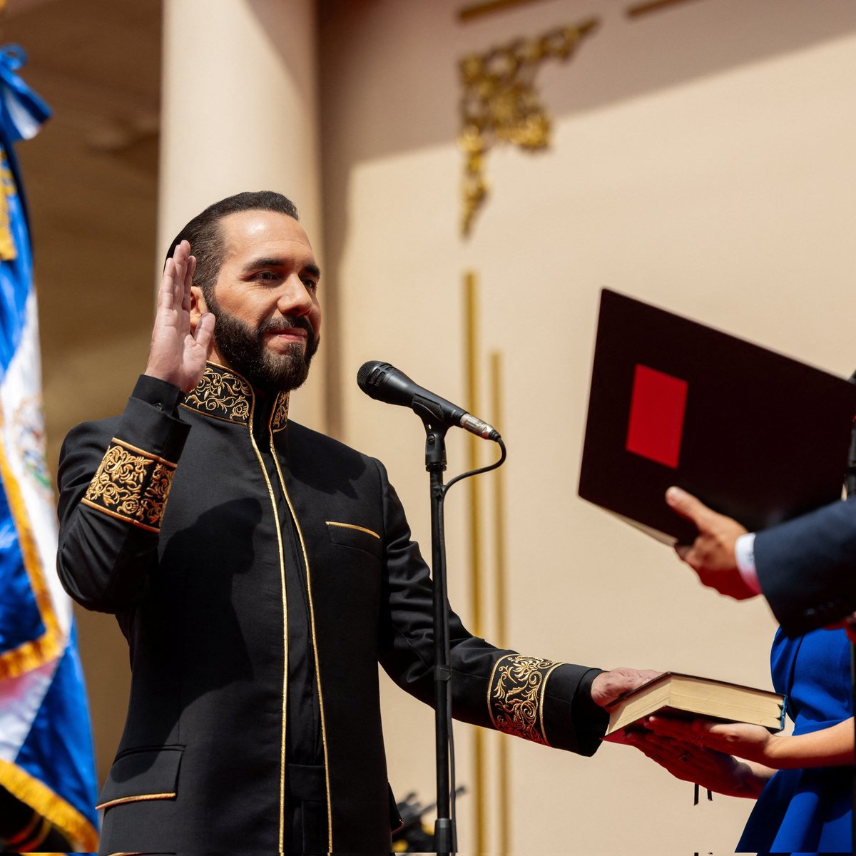 The Boss 429 (@carlanga1969) on Twitter photo Nosotros como familia queremos que nuestro Presidente <a href="/nayibbukele/">Nayib Bukele</a> Para un 3' periodo para la presidencia . Dime estarías de acuerdo?? Nosotros como familia queremos que nuestro Presidente <a href="/nayibbukele/">Nayib Bukele</a> Para un 3' periodo para la presidencia . Dime estarías de acuerdo??