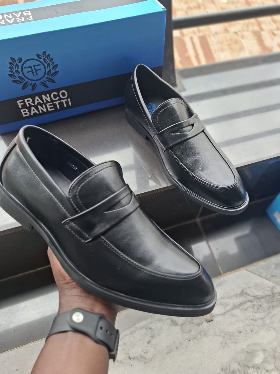 NixxyCollection's tweet photo. Laceless Officials
Sizes 40-45
Ksh 3500

WhatsApp or call 0748035585
Countrywide Delivery

Arsenal Declan Rice #ARSRMA #MainaAndKingangi #COYG Riggy G Courtois Emirates #nurunaevamwalili #RejectFinanceBill2025 Devki Ruto https://t.co/CWzGOHtNXW
