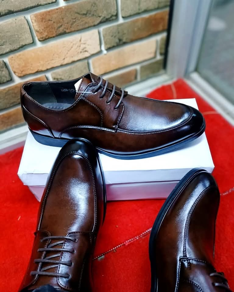 NixxyCollection's tweet photo. Men Officials
Sizes 39-45
Ksh 3500

WhatsApp or call 0748035585
We deliver countrywide

Arsenal Declan Rice #ARSRMA #MainaAndKingangi #COYG Riggy G Courtois Emirates #nurunaevamwalili #RejectFinanceBill2025 Devki Ruto https://t.co/VejVCmvss0
