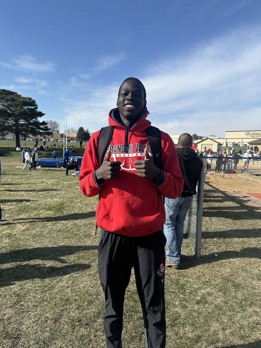 Sturgie10's tweet photo. Mach Mayen had a big day at his first track meet of the season! Mach won the HJ with a jump at 6’4” and then proceeded to win the TJ, with not only a new BV TJ record, but also a SD All-Time Top 10 leap of 47 ‘5 inches! Congrats Mach!!! #TeamBV #GoLynx https://t.co/NjtRS9KL4k