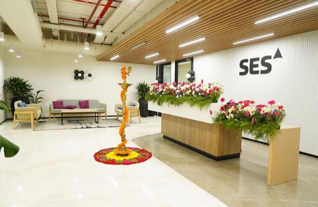 UpdatesChennai's tweet image. 🇱🇺SES, Luxembourg based &amp;amp; world’s leading satellite telecommunications firm has opened its first Indian Global Capability Centre (GCC) &amp;amp; the first one in Asia Pacific outside Singapore in Chennai at DLF Cybercity. To employ 300-400 people initially... #InvestInTN #GCC 👨‍💻