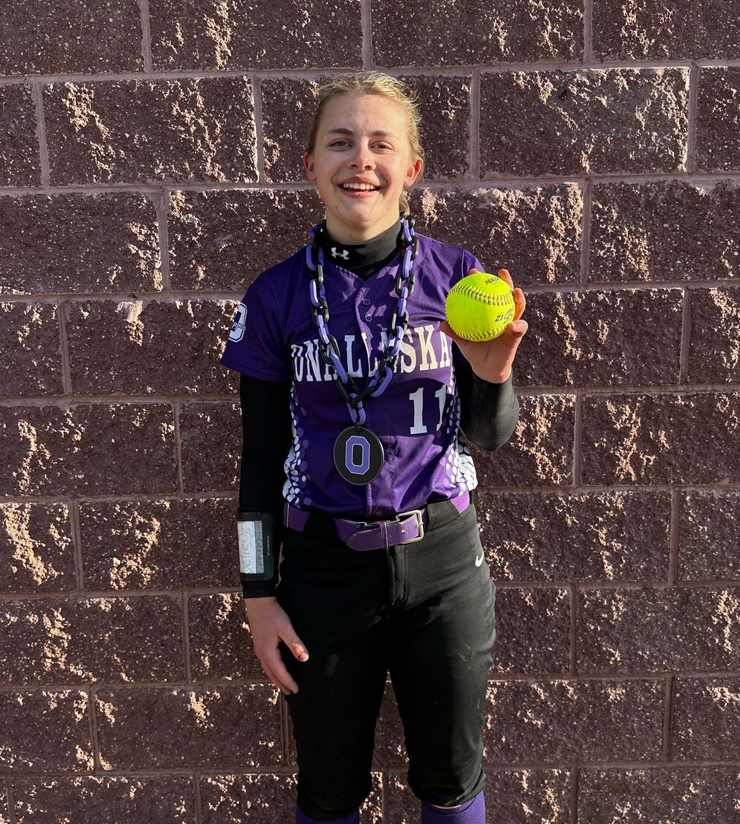 Congrat to <a href="/LaurenPica2027/">Lauren Pica</a> on hitting a bomb this evening!! BOOM 💣