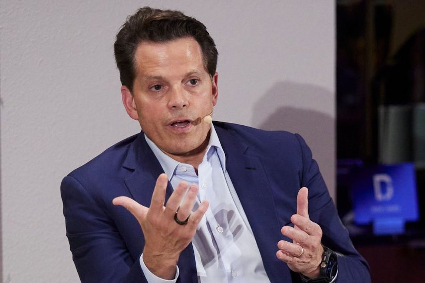 RpsAgainstTrump's tweet photo. Anthony Scaramucci advised Democrats to bring Elon Musk “back into the tent” following Musk’s disagreement with Trump’s tariff policy: 

“He’s been a lifelong Democrat. You guys didn’t invite him to the electrical vehicle summit. You shunned him in the last administration, but he’s really part of your family. Bring him back into the tent. As Lyndon Johnson said, you want him inside the tent as opposed to doing things outside the tent that you don’t want him doing” 
Scaramucci said on CNN

Thoughts?