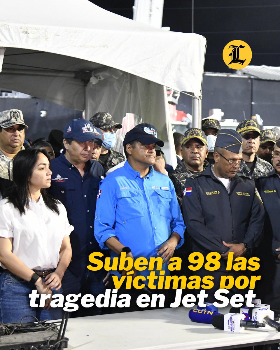 ListinDiario's tweet photo. #LaRepúblicaLD | Suben a 98 los fallecidos por desplome de techo en Jet Set. 

Foto: Jorge Martínez / LD 

#JetSet #ListínDiario https://t.co/zOt1mxTuK6