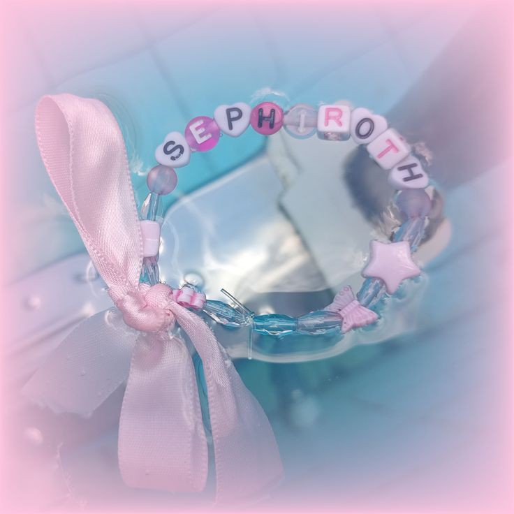 Ynmiks's tweet photo. Olhem minha pulseira com filtro na piscina https://t.co/sO89FJr32F