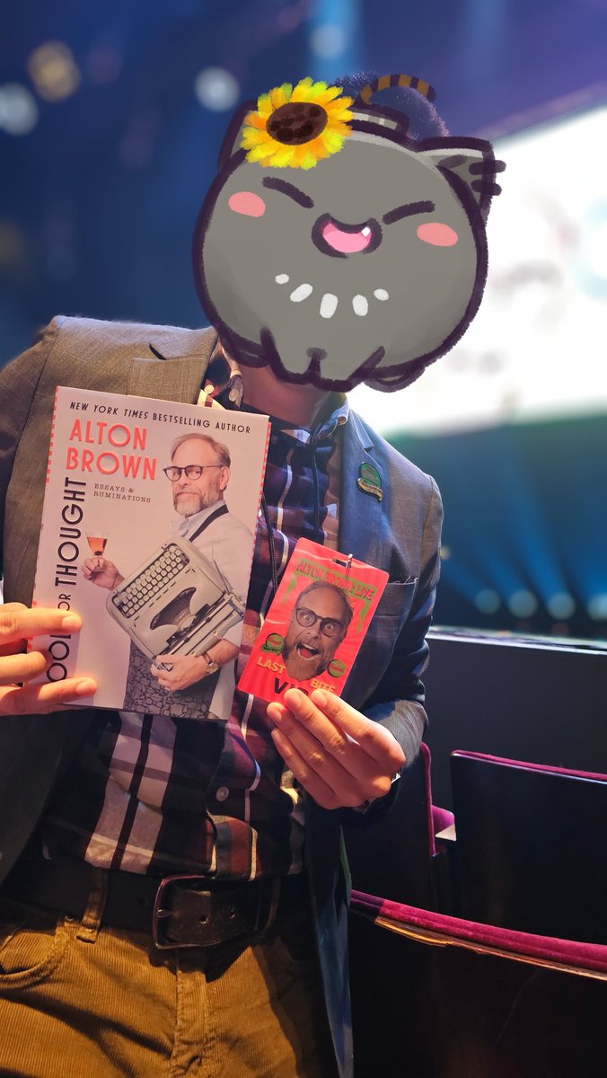himawaricopter's tweet photo. SO HONORED to meet one of my heroes and get to have a Q&amp;A session 🤩 #AltonBrownLive #LastBite https://t.co/GYNcNQkTw8