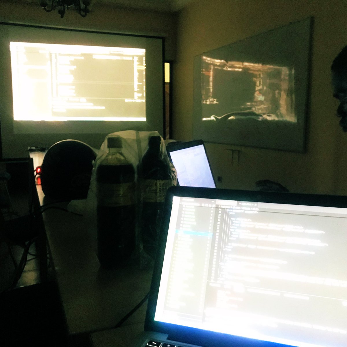 haroldadjaho's tweet photo. Back to the fundamentals #codebynight https://t.co/GZG4ugEcEg