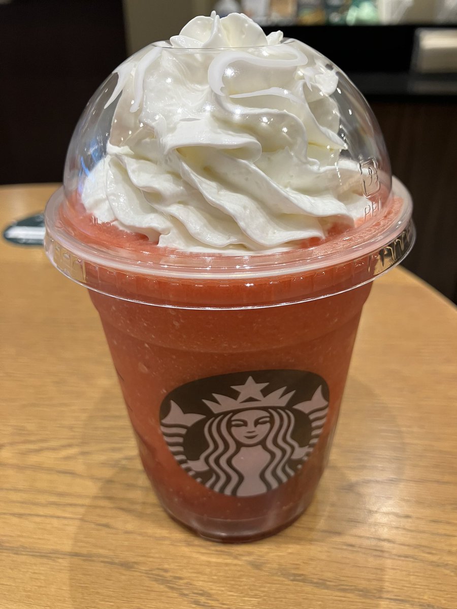 苺〜
ゼリーも入ってて美味しい