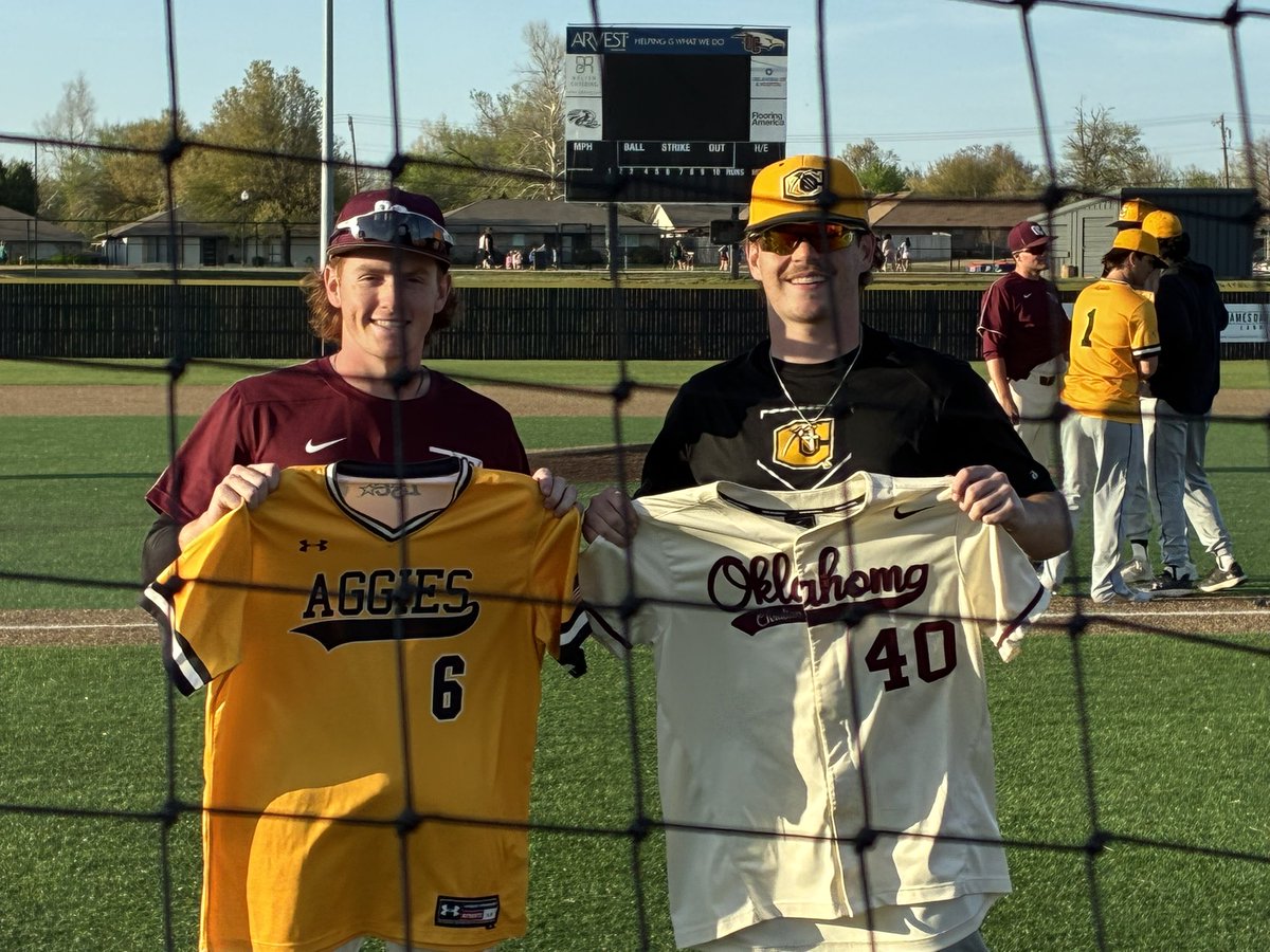 HankBradley5's tweet photo. The 2025 “Sibling Series” is in the books. @willbradley35 has a year of bragging rights to @Bradley2Drew as @CUaggiesbsb takes 3 of 4 from @baseball_oc Of course it wouldn’t be complete without a post-game jersey exchange 😆⚾️❤️⚾️ @normannorth @CCSRoyalsBB https://t.co/0Ras1TM3QK