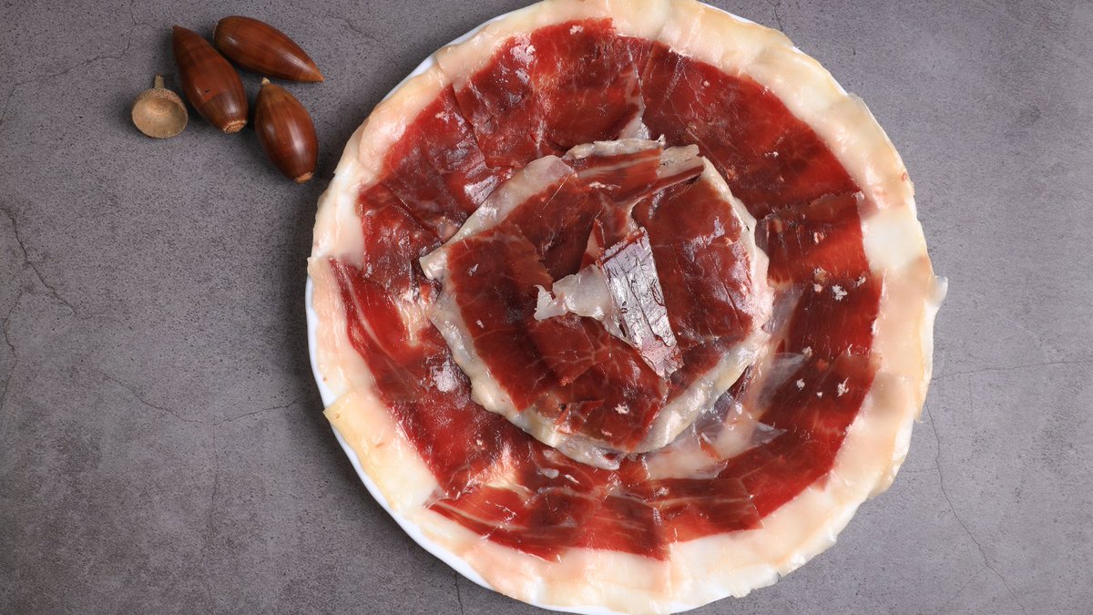 NickLovesSpain's tweet image. When done well, Spanish cuisine is the best on the planet.

But in my country, it is remarkably overlooked.

Here are the foods items from every region that make Spain the culinary capital of the world...🧵