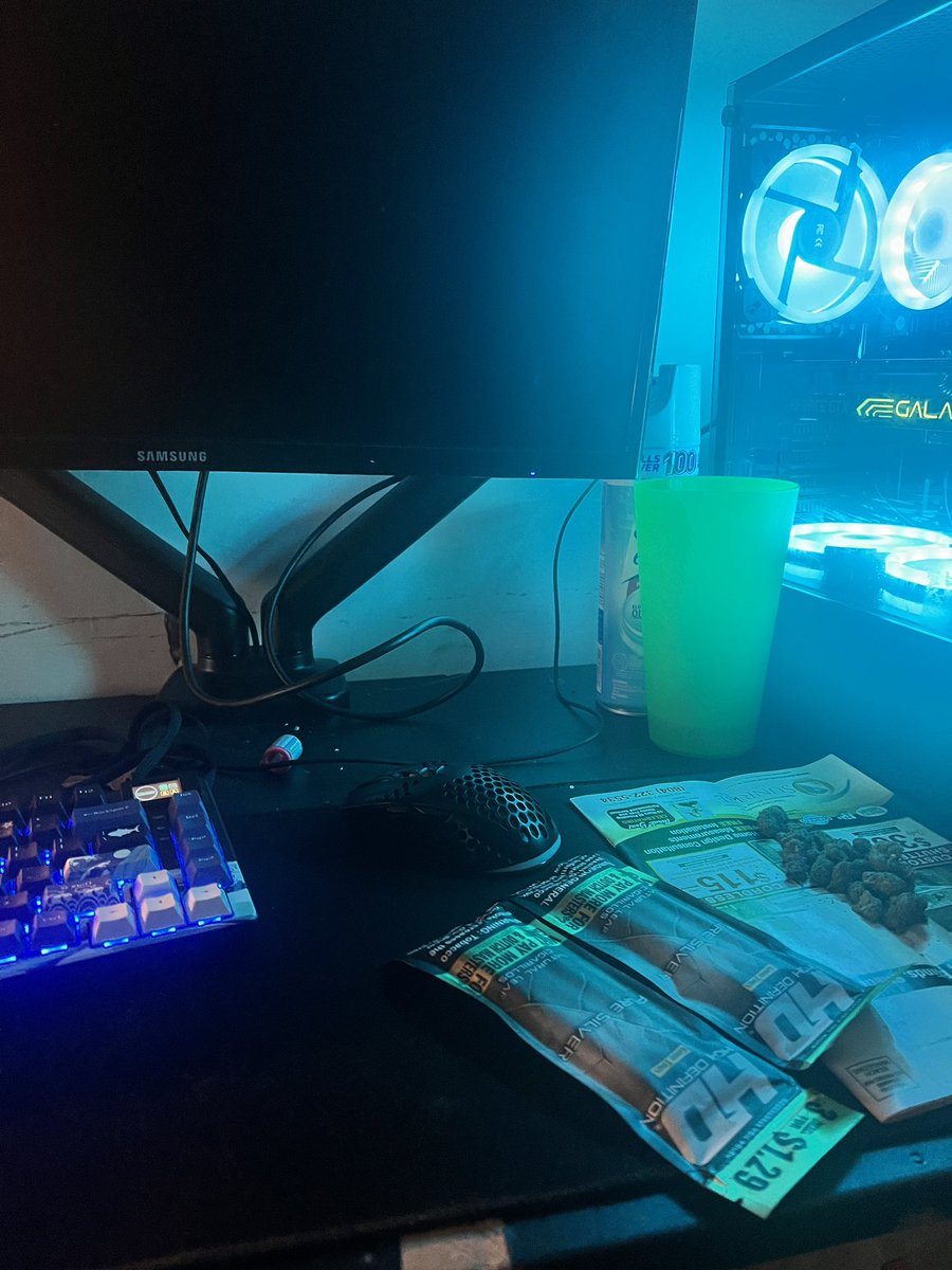 waymosolo's tweet photo. life recently https://t.co/SWWTwqrx8g