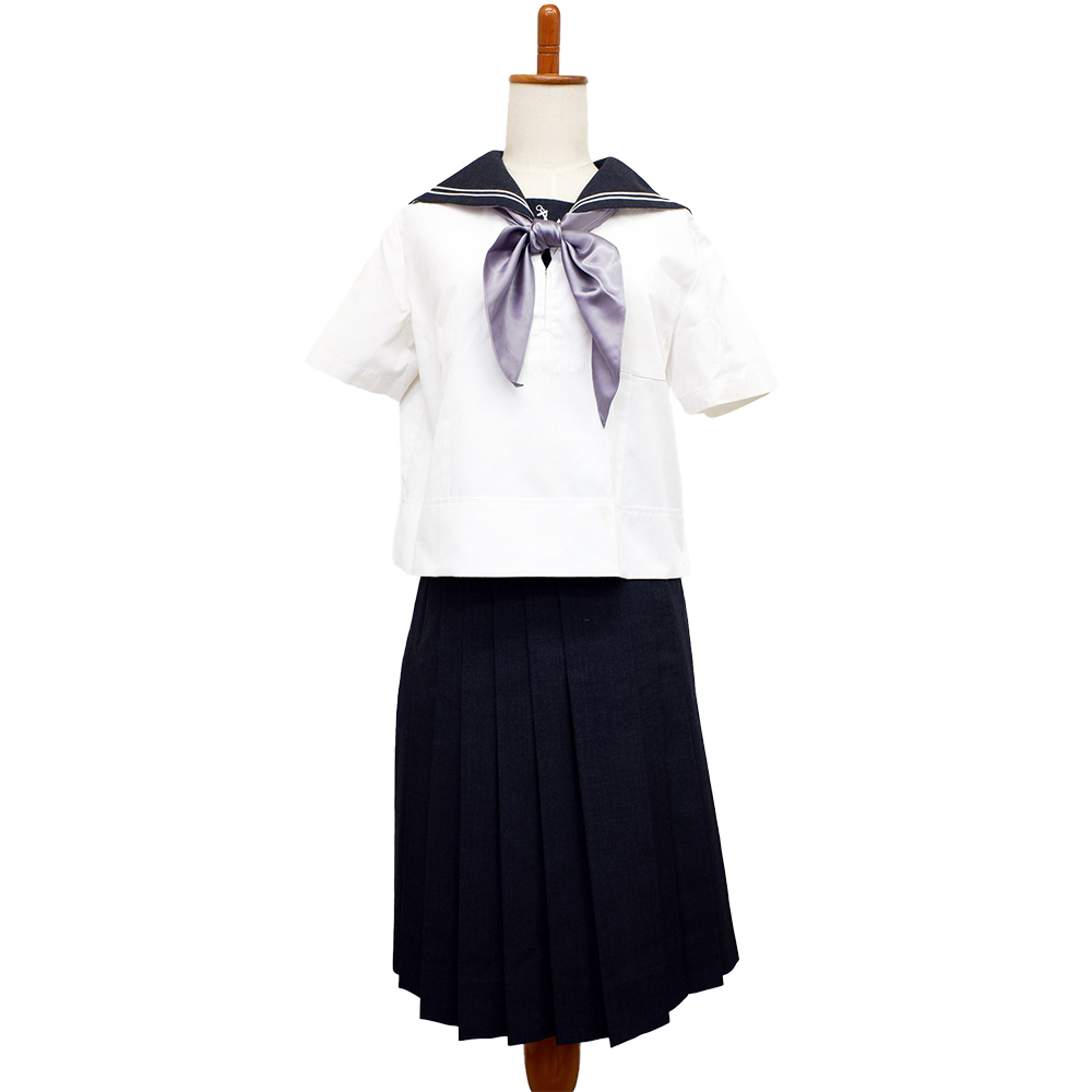 SeifukuStore's tweet photo. 東京都　田園調布雙葉高等学校の制服買い取り
田園調布雙葉高等学校のセーラー服は2本の襟ラインです

#制服
#制服買取 https://t.co/LoBcWQQKgi