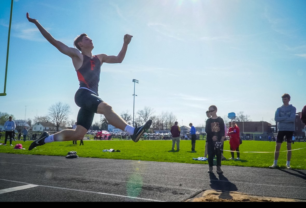 Amazing in action long jump shots. Photo credit to Brady Wigle. #sweetpics #teamphotog