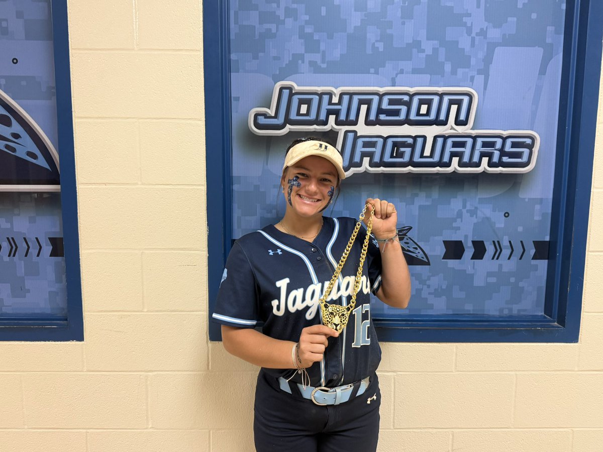 BIG WIN for the JAGS tonight! Our battery of Addison and Maleena get the ⭐️ glove 😤 Addison made some great throws and Maleena fanned 13 🪭 Together it was a complete shut out. Kylie Campbell is 👑 of 💎 for scoring 2 in the 3rd to give the 4-0 lead. Emily gets our GRITTY JAG -